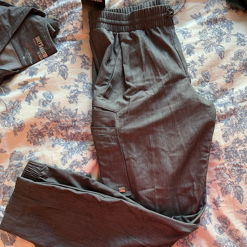 NWT Greys Anatomy scrub pants